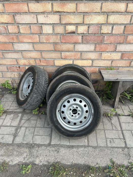 Продам комплект резины