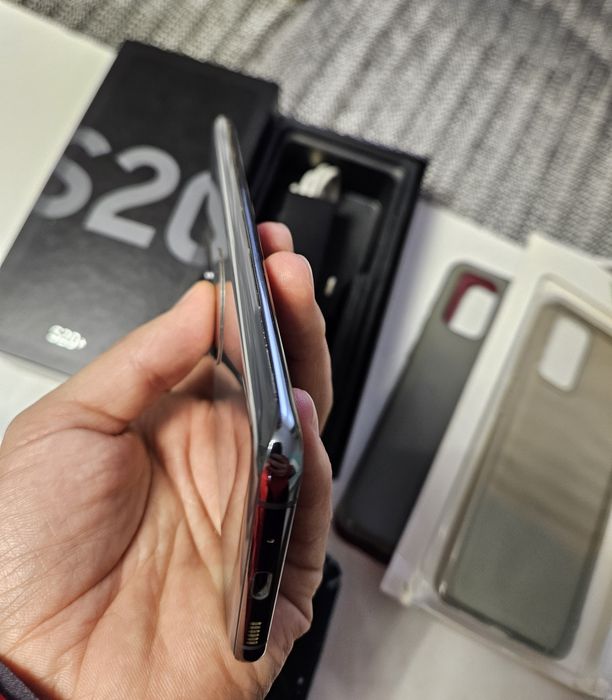 Samsung S20 plus Cosmic Gray, 4G, 8GB Ram, 128 GB Dual sim