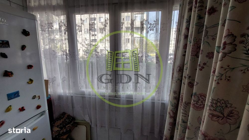 Apartament 3 camere semidecomandat, parter, Craiovita, zona Gradinita