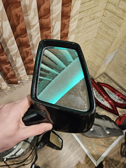 Ляво огледало за Mercedes CLS 2016godina