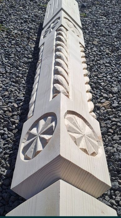 Vând stâlpi sculptați terasă, foișor, pergolă,leagăne, troițe