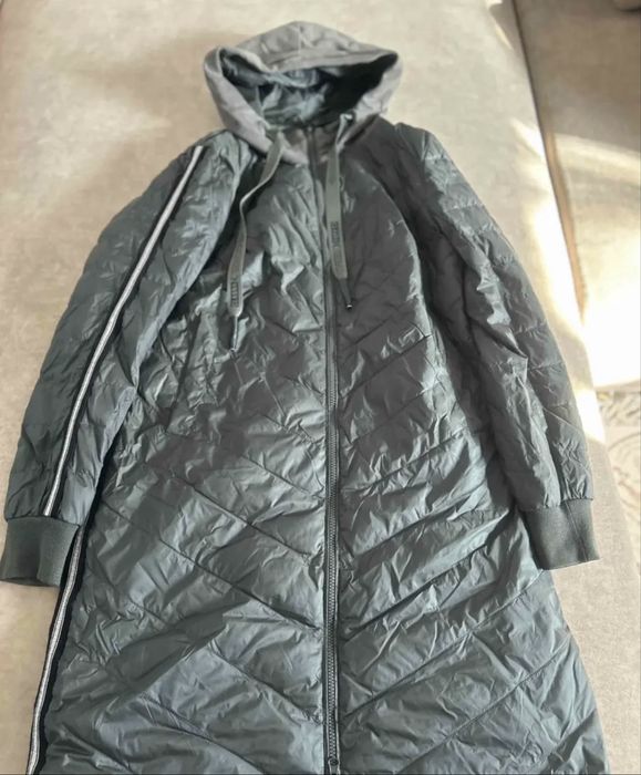 Продаются куртки 46 р