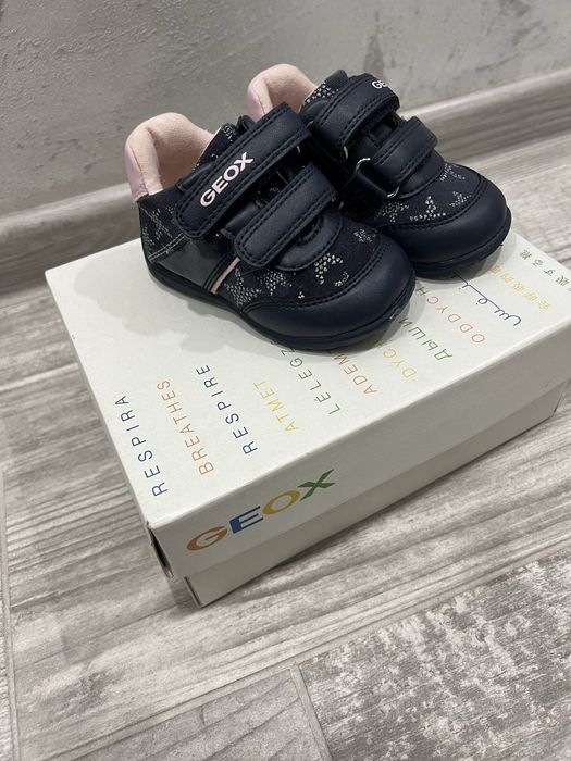 Детски обувки Geox + подарък маратонки Зара