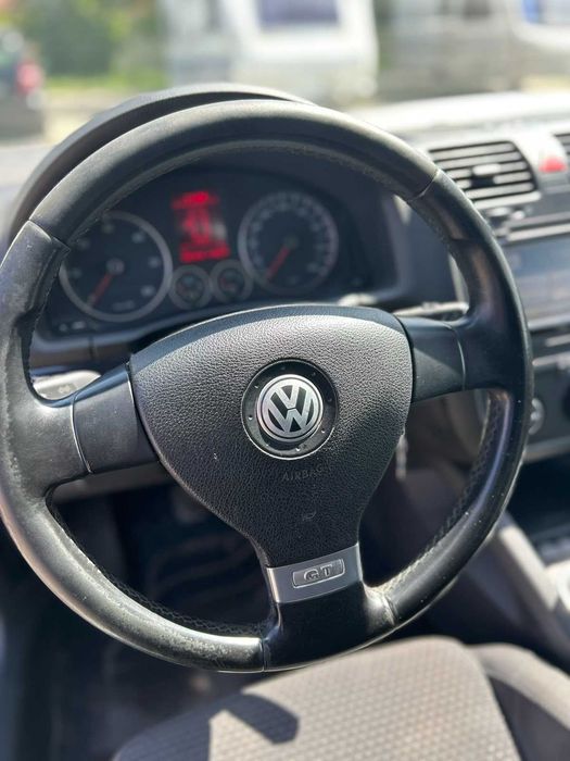 Продавам VW Golf 1,9 2008 г.