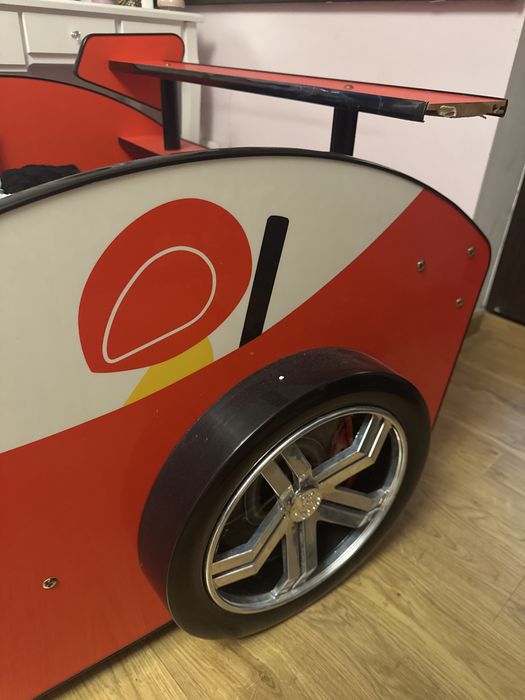 Pat copil 90x200 in forma de masina curse