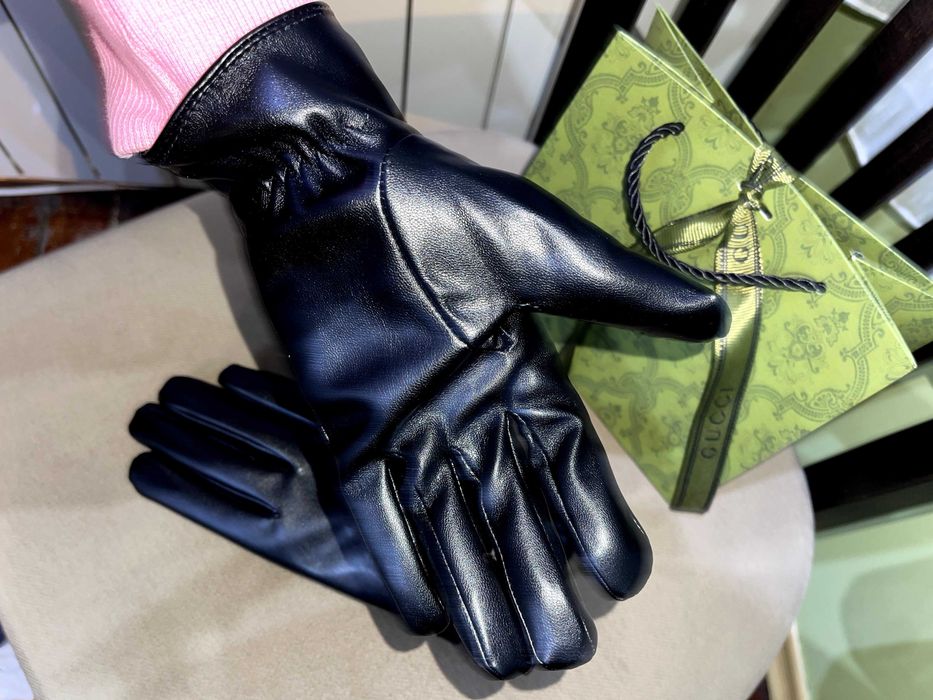 gucci гучи черни кожени зимни дамски ръкавици комплект зимен подарък