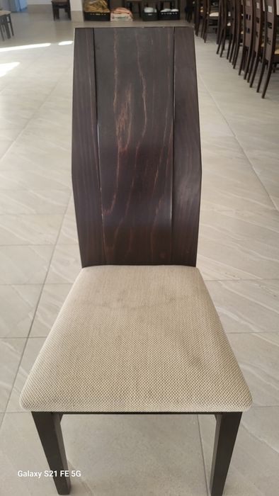 Масивен стол за трапезария