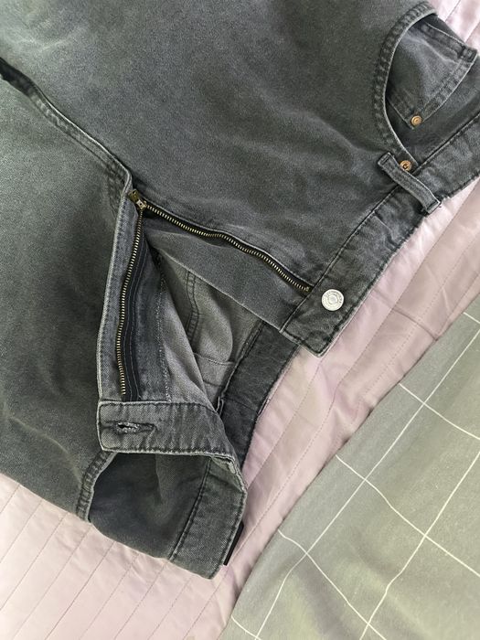 Сиви дънки, Н&М