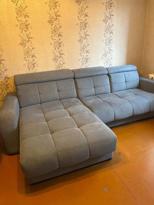 Продам диван угловой в отличном состоянии