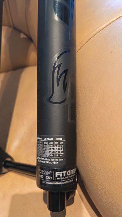 Вилка Fox Racing Shox 38 A Float 29" Performance 170