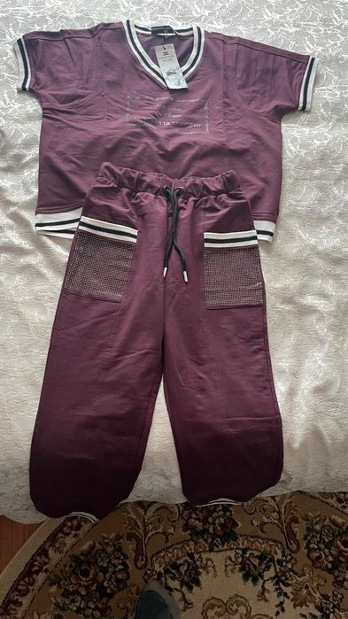 Продается женский костюм