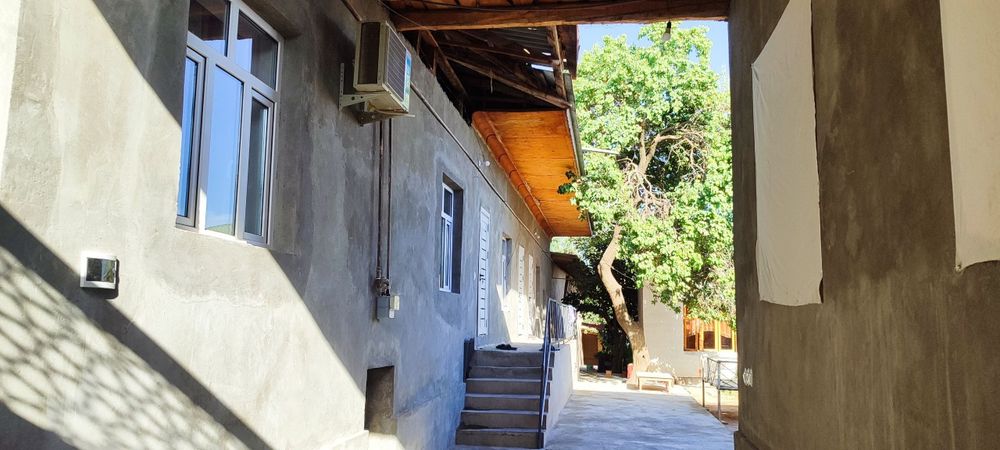 Toshket viloyati ZangiOta tumani Boz suv uchaska sotiladi