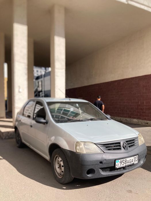 Продам машину Рено Логан