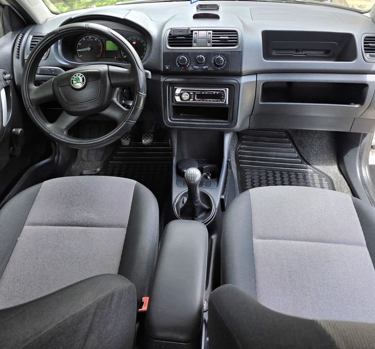 SKODA Fabia 2010 — imagine 4