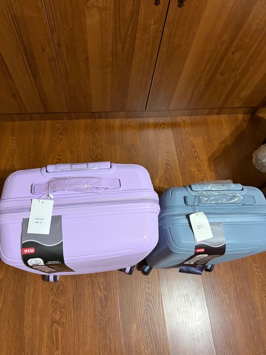 Чемодан для путешествия с замком