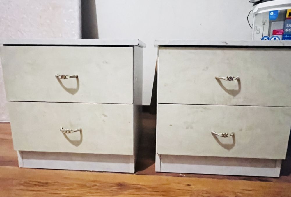 Тумба прикроватная