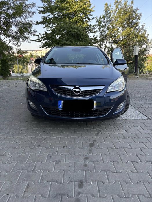 Opel Astra J 1,4 benzina cutie automata
