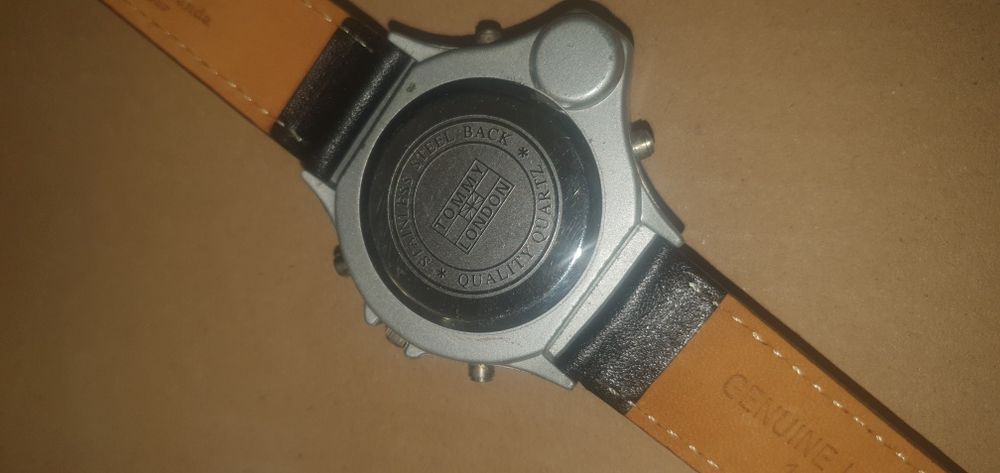 Lot ceasuri de mana parfois, tommy