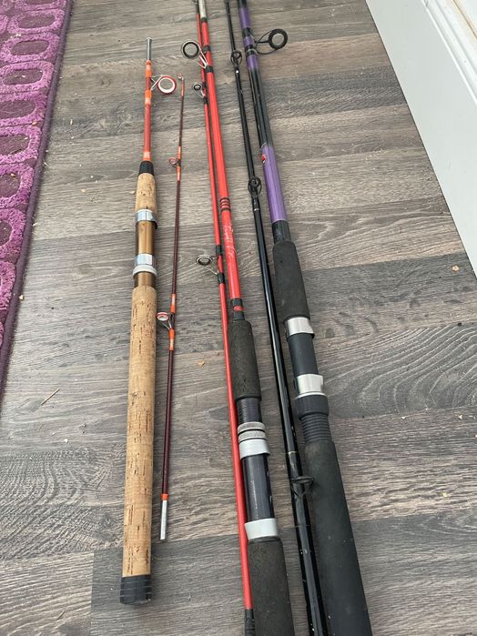 Продавам въдици различни