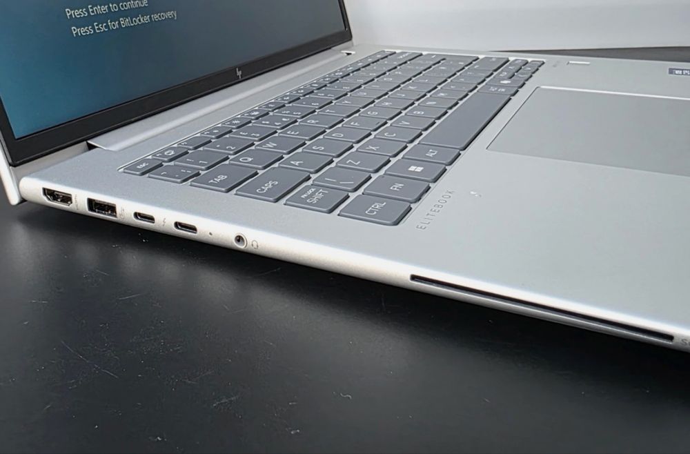 Laptop HP EliteBook 640 G11 | Intel Core Ultra 5 125U | 16GB RAM | 256GB SSD | 1 ciclu incarcare