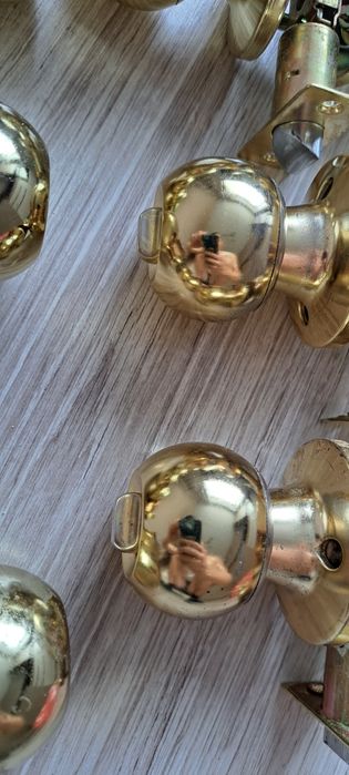 Межкомнатные дверные ручки