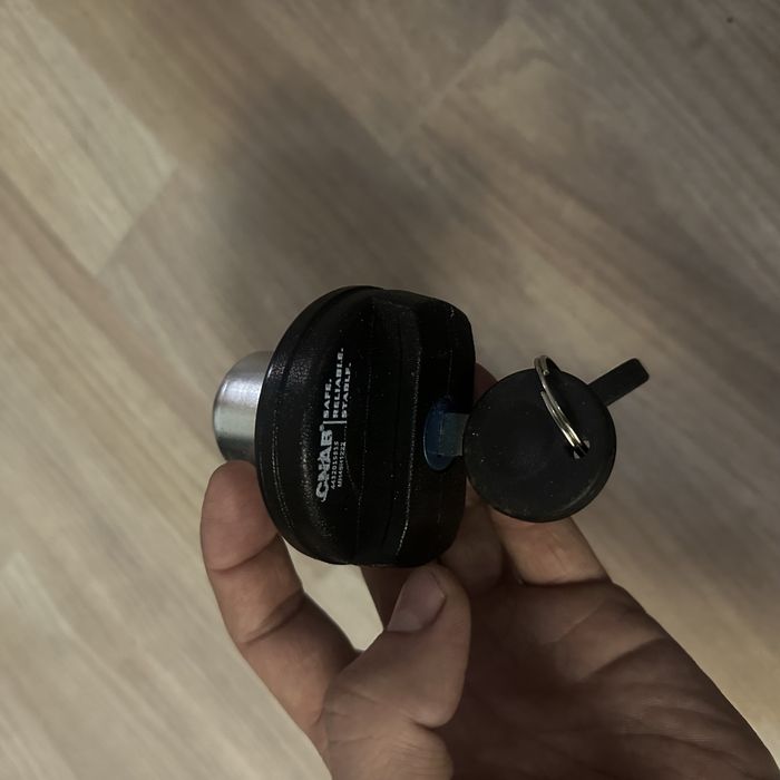 Продаю авто запчасти