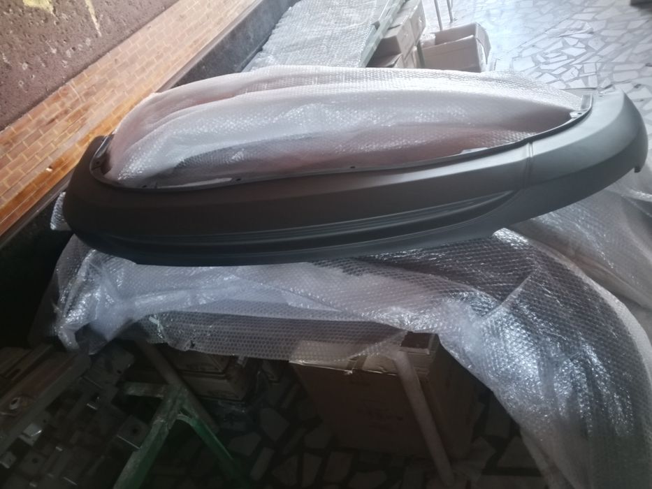 Orqa bamper tagidagi deflektori, matvey qismi Hongqi E-QM5 . Задний