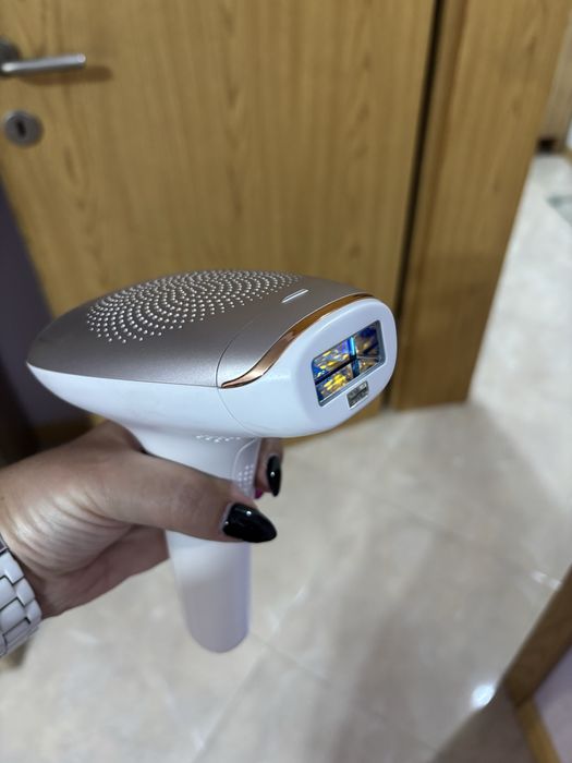 Фотоепилатор Philips LUMEA SC 1998 чисто нов