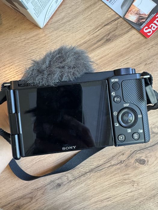 Фотокамера Sony ZV-E10