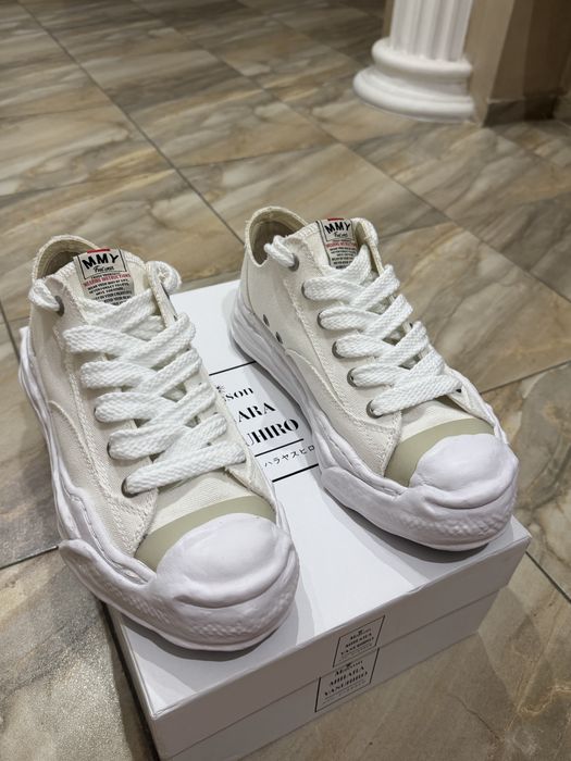 Maison Mihara Yasuhiro white