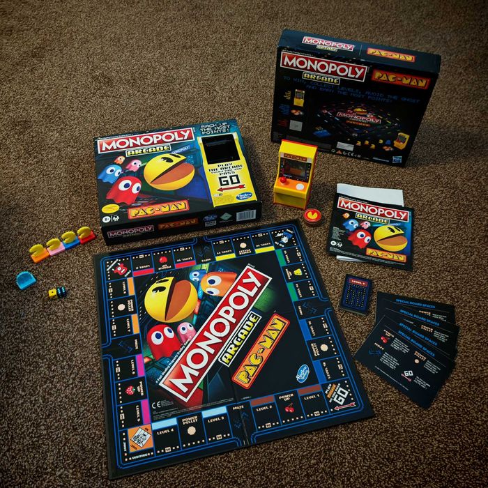 Настолна бордова игра Hasbro Monopoly Pac-Man