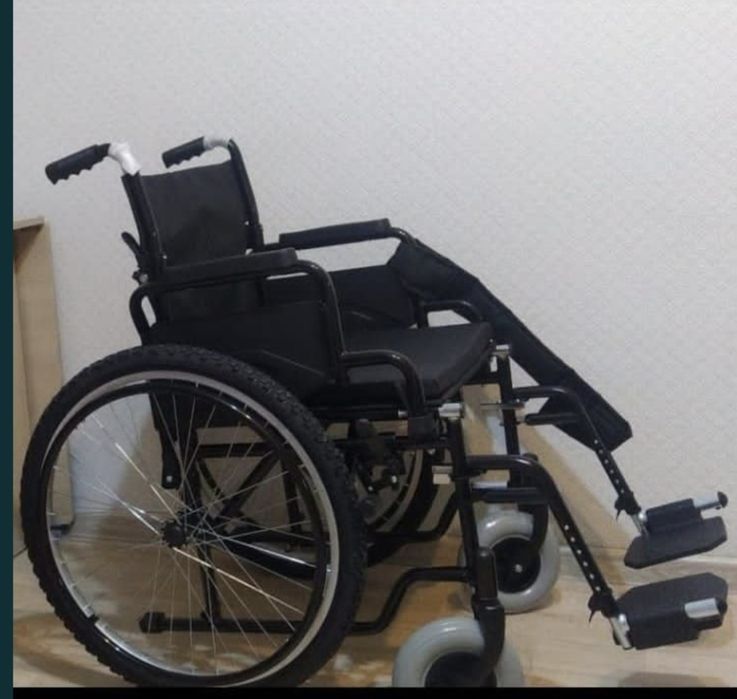 Продам инвалидную коляску