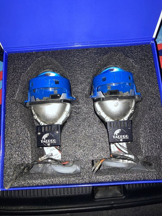 Продам Bi led фара на камри 30,35, 40, 45