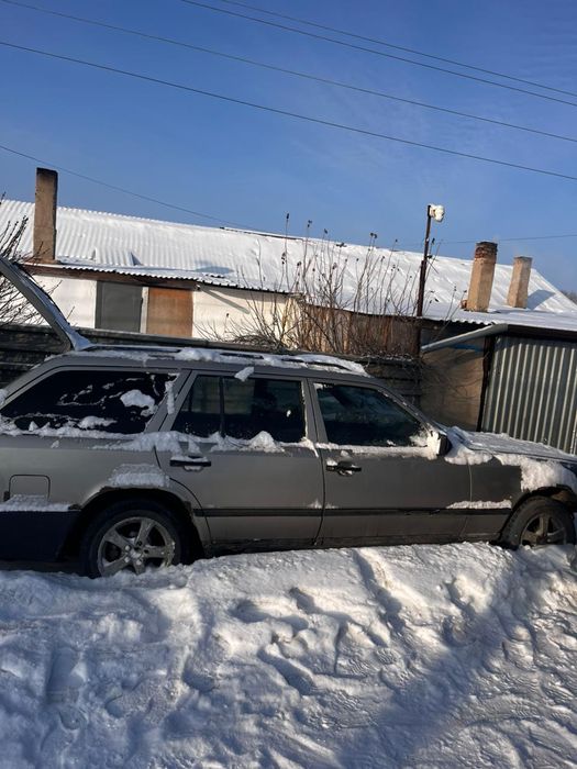 Продаю Мерседес 124уневерсал рассмотрю обмен