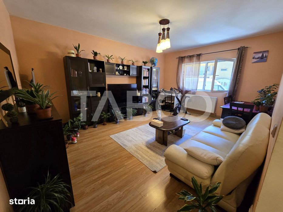 Apartament decomandat de vanzare 2 camere 64 mpu balcon Selimbar Sibiu — fotografia 3