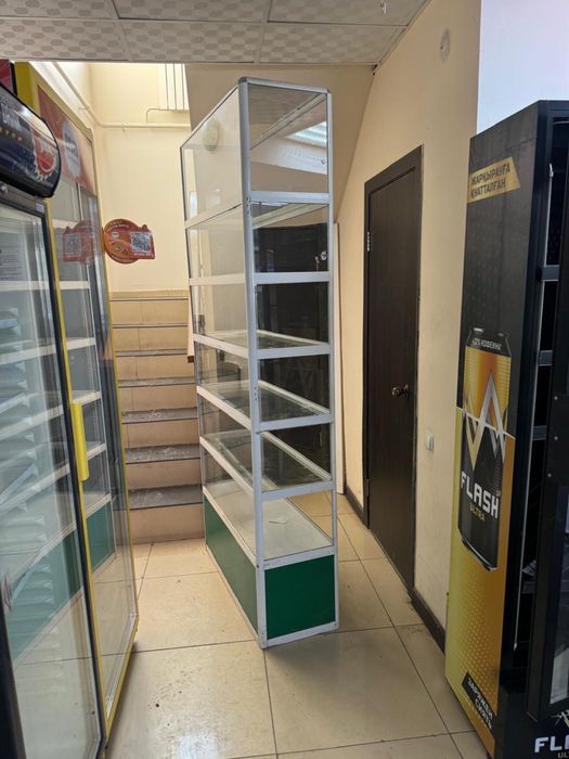 Продам Витринные полки стеклянные