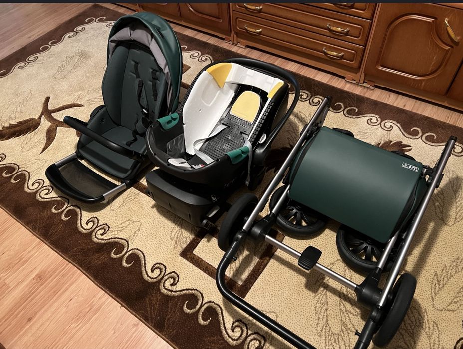 Vand carucior + scoica auto + baza Isofix
