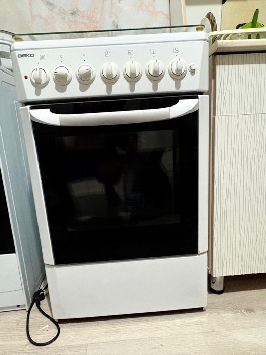 Продаю Газ плиту Beko
