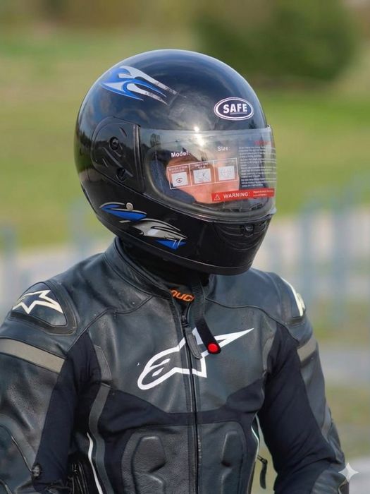 Mototsiklchilar uchun himoya shlemi