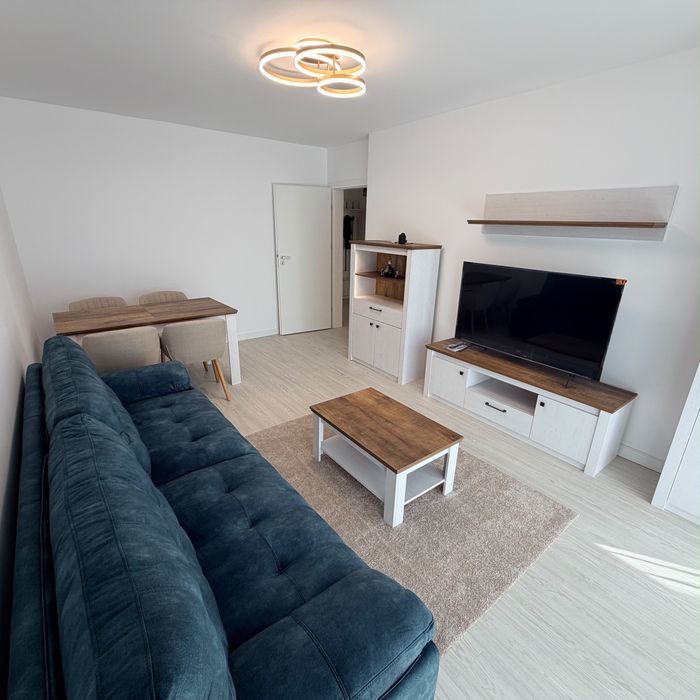 Inchiriez apartament cu 2camere, loc de parcare si o boxa la Maurer