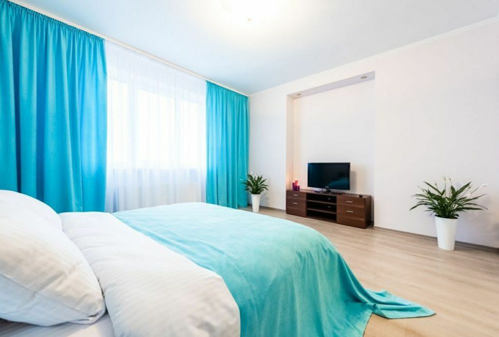 1 ком кв посуточно/ почасовой левый берег