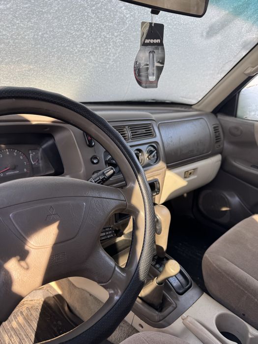 Машина митсубиси