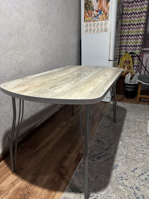 Продам кухонный стол