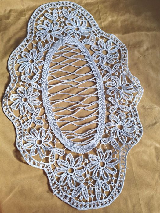 Vand fata de masa macrame