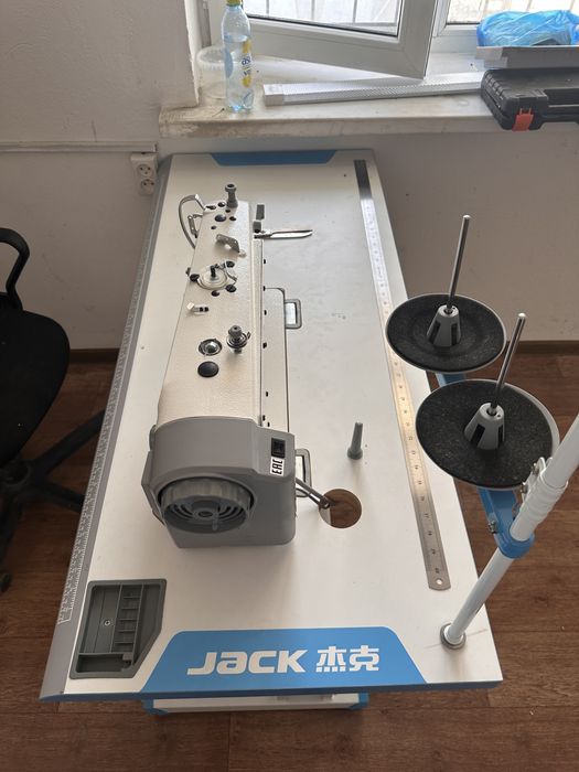 Швейная машинка jack F5