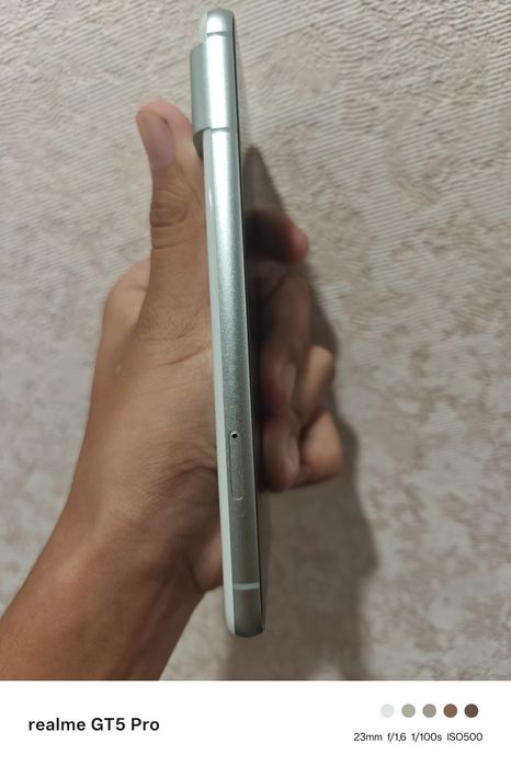 Pixel 8 128/8 81%