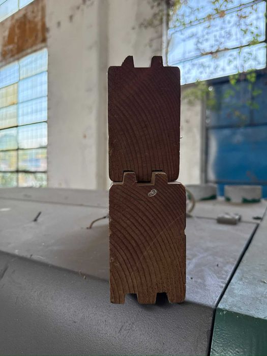 Mașină industrială de rindeluit și profilat lemn pe 4 fețe
