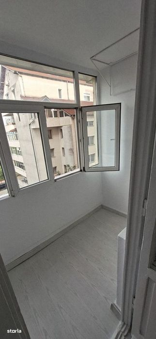 Garsonieră Craiovei , RENOVATĂ / parțial mobilată / utilată !