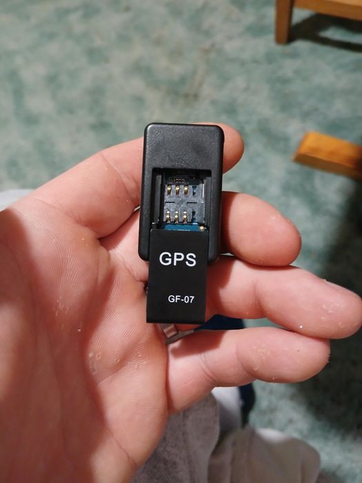 GPS ТРАКЕР със слот сим карта
