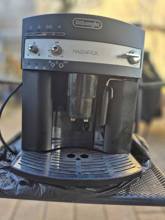 Espressor automat De'Longhi Magnifica ESAM 3000.B